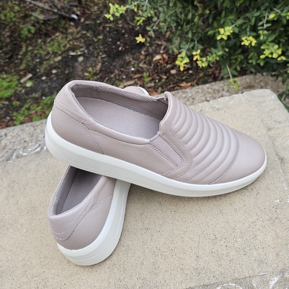 Ecco Soft 9 Ii Slip on Sneaker eu10  us 9-9.5 - Picture 2 of 13